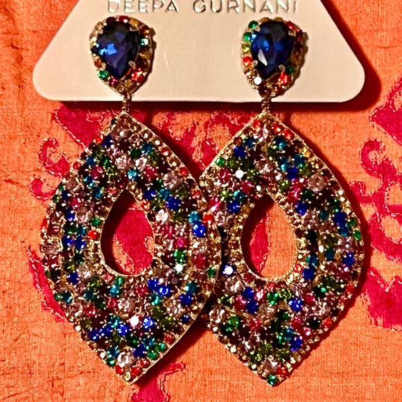 🌺🎉HP🎉🌺 NWT Deepa Gurnani Luxe Beaded Crystal Chandeliers - Picture 5 of 17